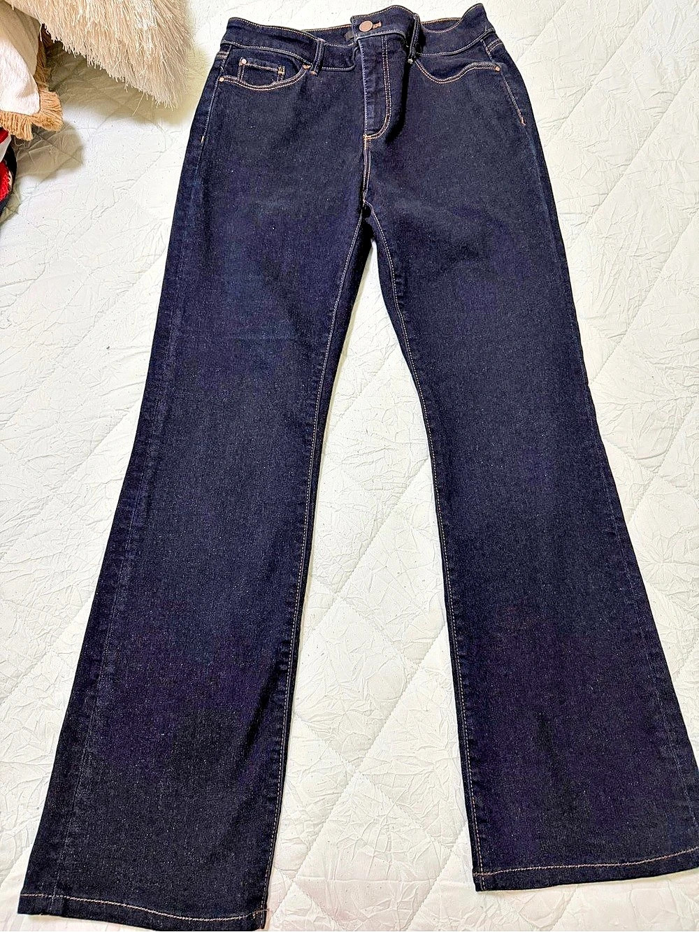 Ann Taylor The Slim Boot Curvy Fit Bootcut Jeans in Black size 8